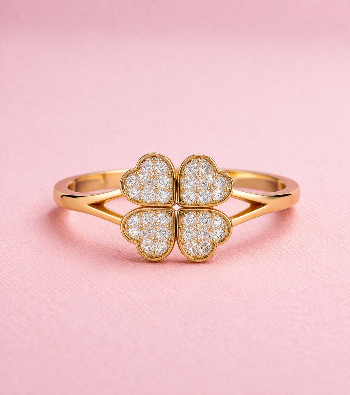 4 Leaf Clover Ring Pavé Gold